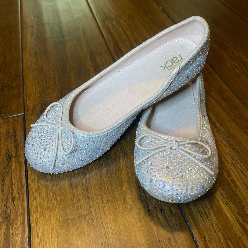 Nordstrom Rack Girls Size 3 Silver Crystal Rhinestone Ballet Flats Dressy